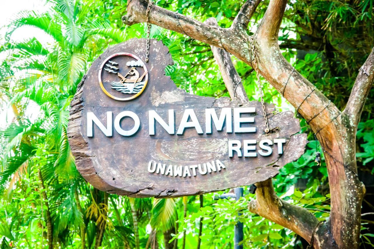No Name Rest 3*